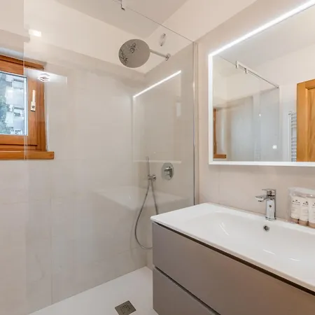 Avec Terrasse Au Centre, Parking, 4 Pers. - Fr-1-343-272 שאמוני